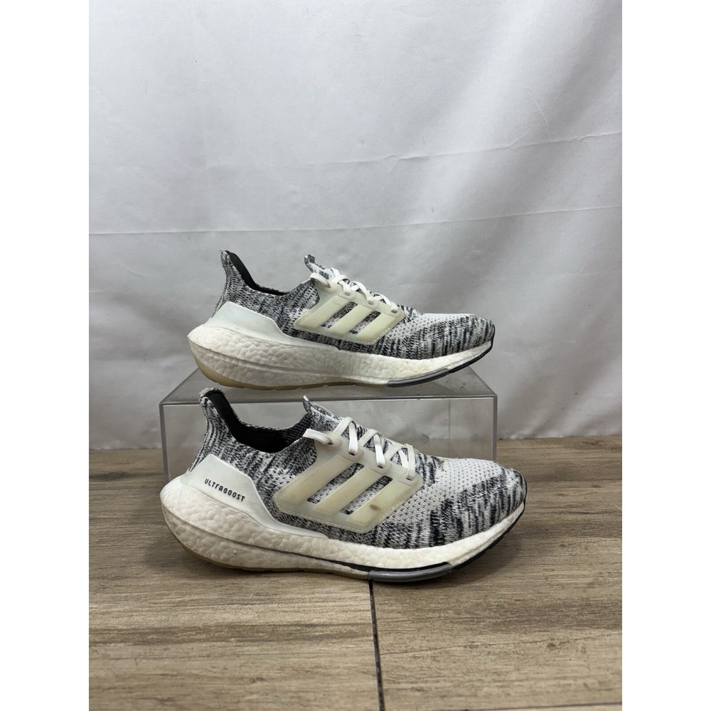 Adidas UltraBoost 21 Women's Running Shoes Size 8 Oreo‎ White Black
